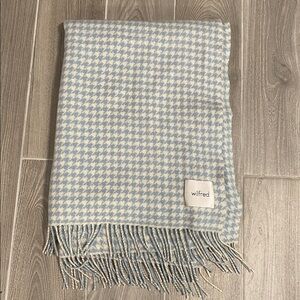 Aritzia Wilfred wool scarf